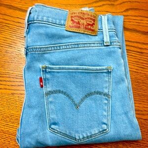 LEVI Jeans size 26x30 NWOT